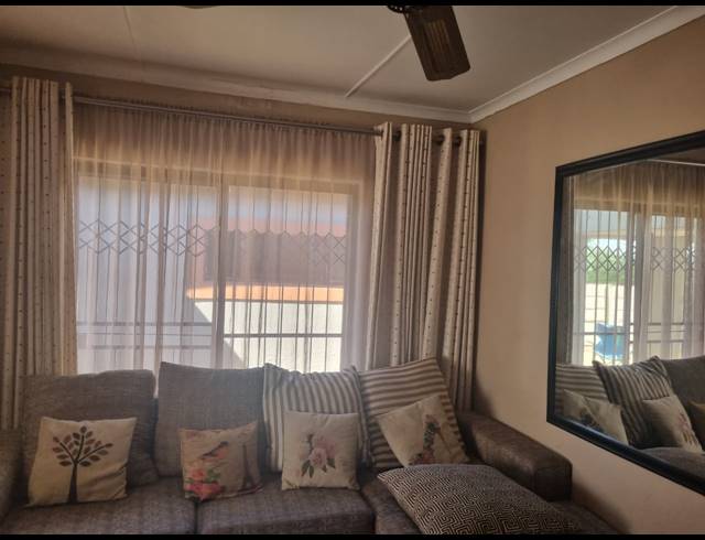 3 BEDROOM HOUSE FOR SALE IN FAIRLEIGH